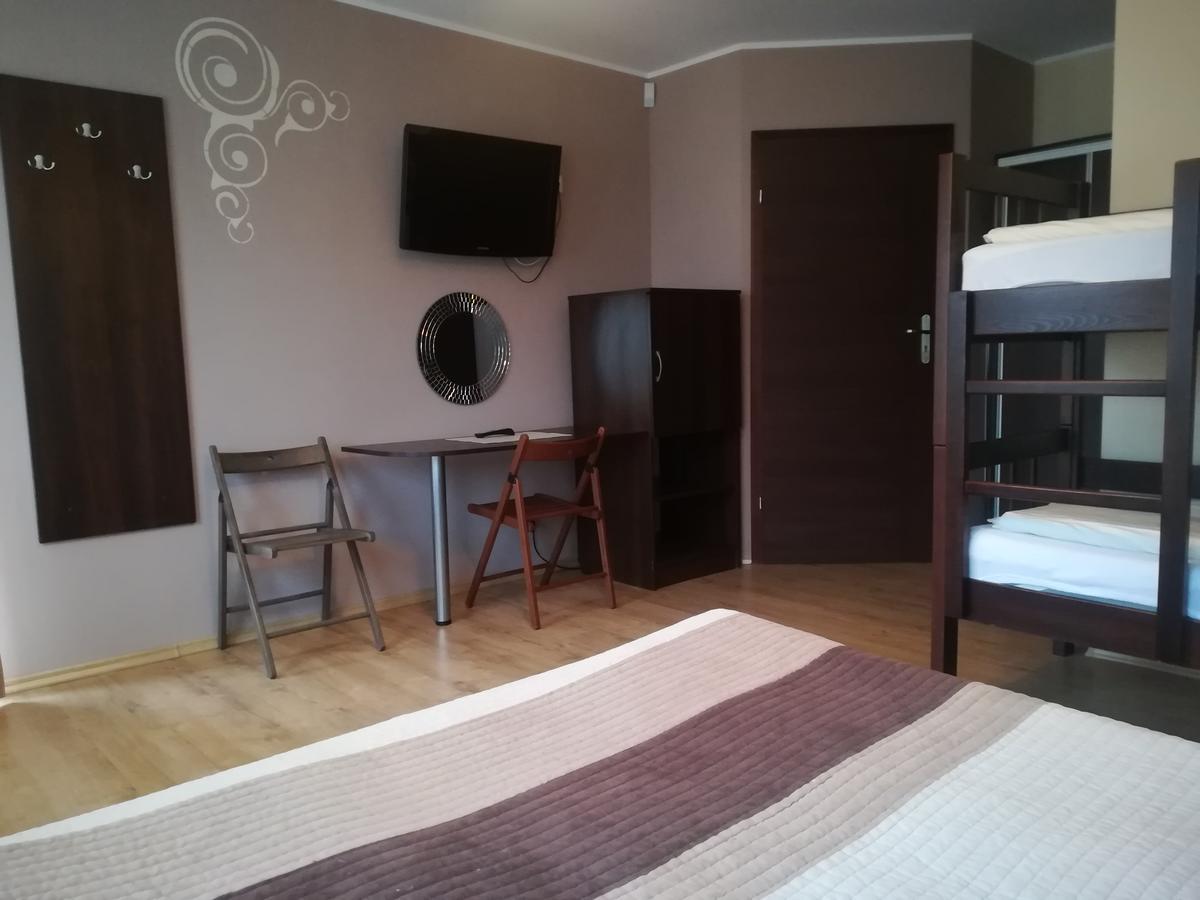 Krzywy Domek W Ostrowie Morza Brzeg Ostrowo  Esterno foto